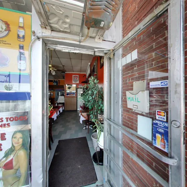 La Fonda Chiquita Cafe