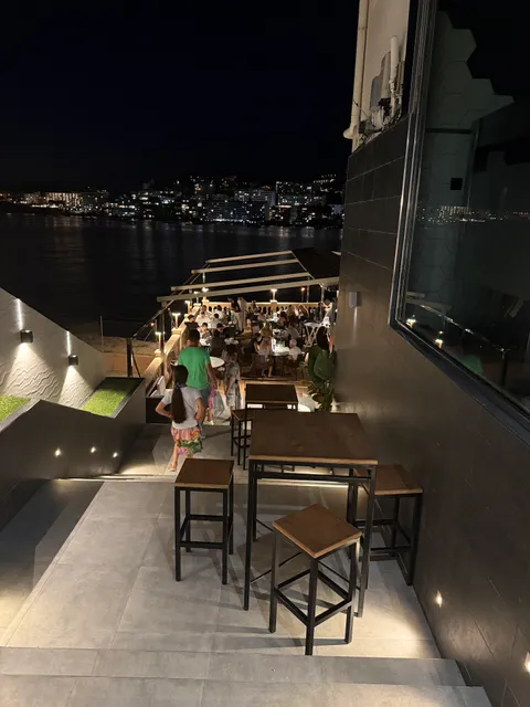 Madre Santa Pizza - Pasta & Tiramisú