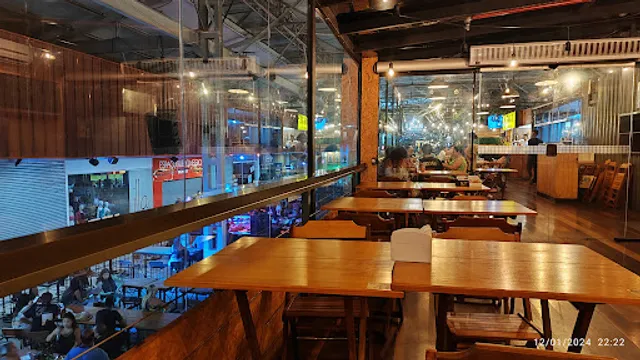 Banana Jack Aerotown