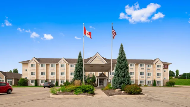 Best Western Plus Woodstock Inn & Suites