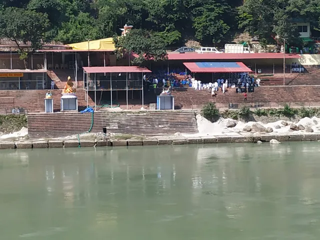 Kamal Guest House | Swami Vivekananda Yoga & Reiki School