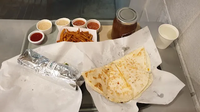 ArmyNavy Burger + Burrito - Fiesta Carnival Araneta City