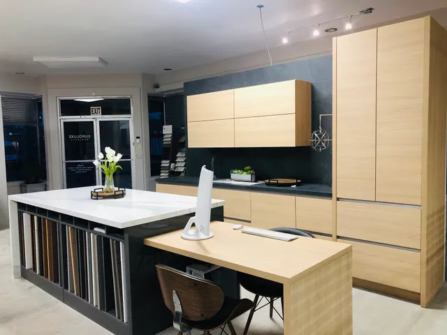 EuroLuxe Cabinets