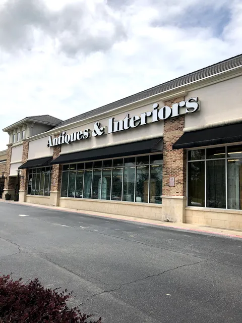 Hive Crafts inside Queen of Hearts