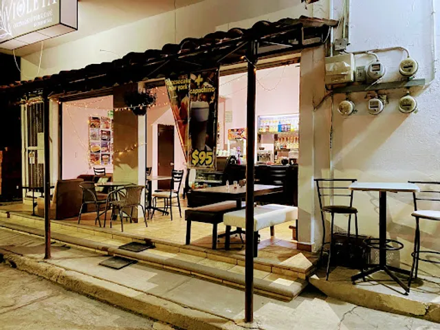 Violeta Cocina de Autor & Café