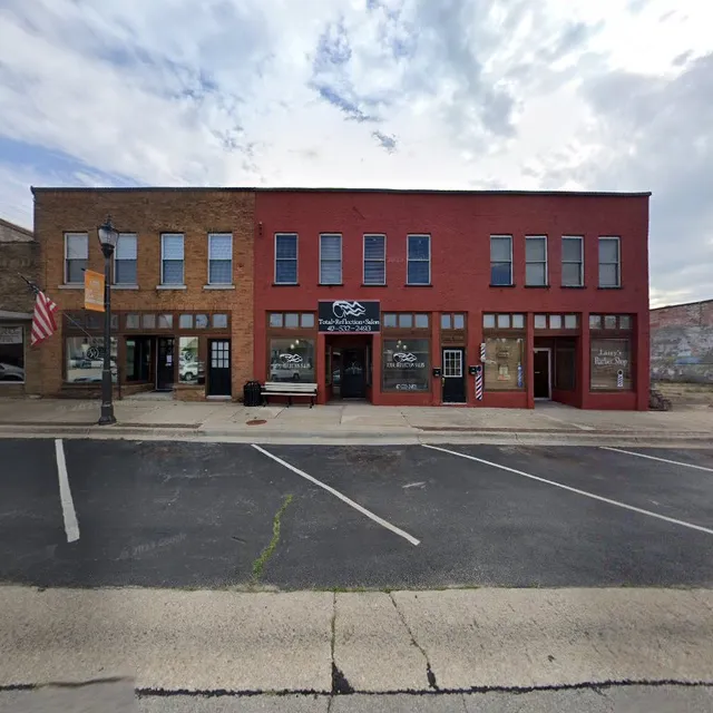 Total Reflection Salon