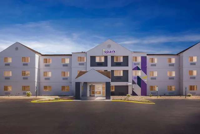 Spark by Hilton Springfield Southwest