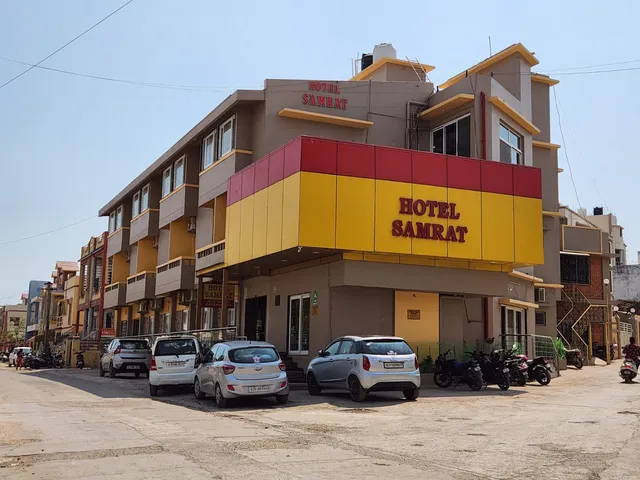 Hotel Samrat