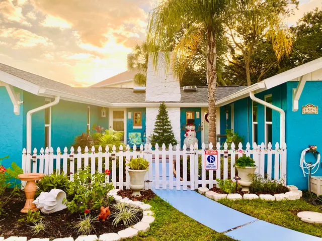 Siesta Sunset Bungalows