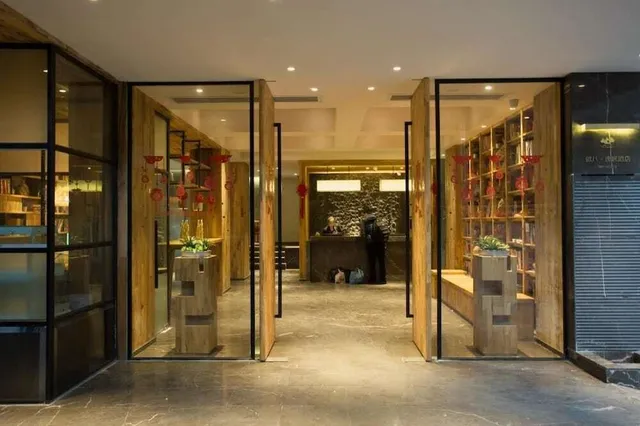 V8 Ziyuangang Hotel Guangzhou