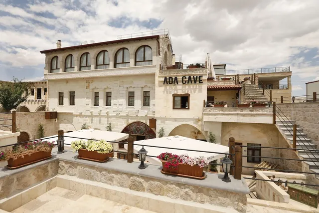 Ada Cave Suites