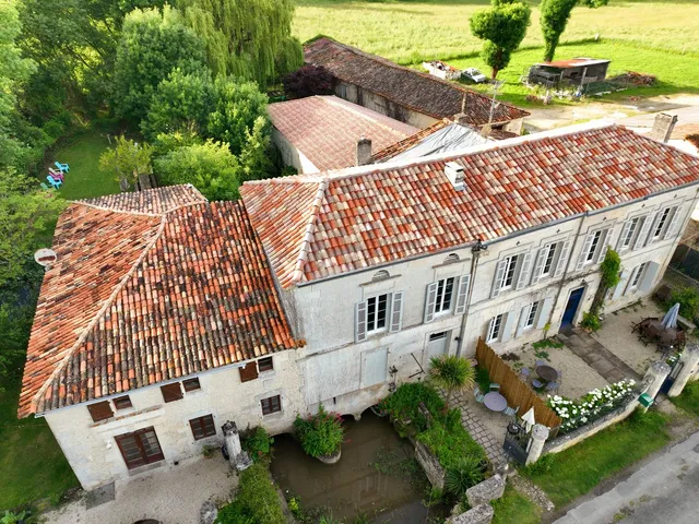 Le Moulin Etourneau - Gîtes et logement insolite avec piscines et spa