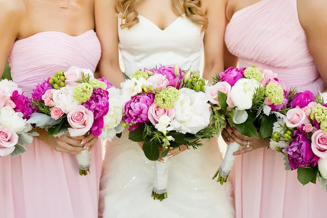 Debra's Florals & Gifts