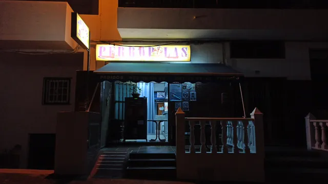 Hamburguesería bar PERROPILAS