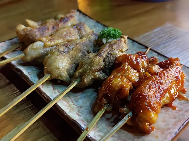 賣烤倫串燒酒場（旗艦店）北屯居酒屋｜平價烤魚｜快炒｜燒烤宵夜｜家庭聚餐｜烤串