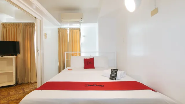 RedDoorz @ The Providence Tower