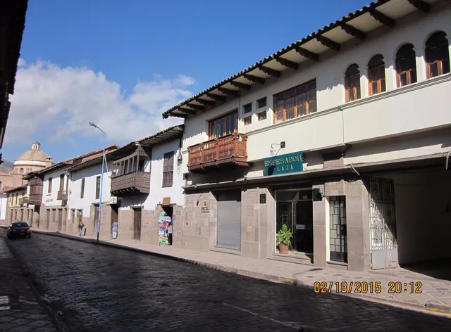 Emperador Plaza Hotel