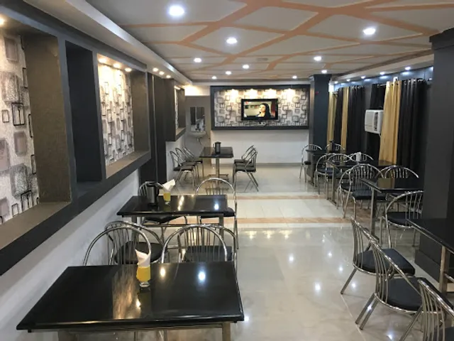 Royal kitchen (Unit of Hotel a Square)
