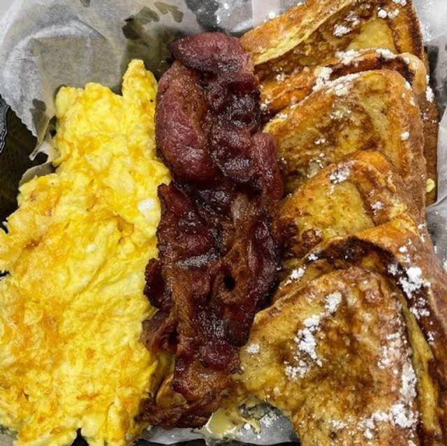 B MOOR BITES AMERICAN AND SEAFOOD RESTAURANT