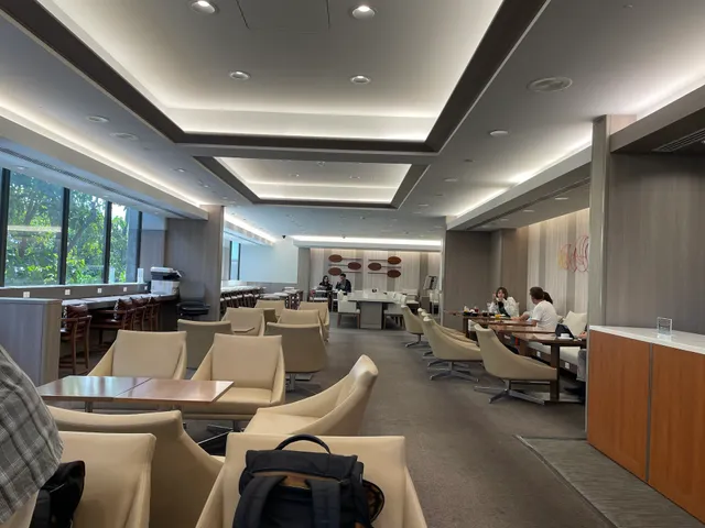 Sakura Lounge / Admirals Club