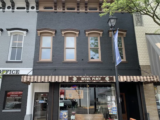 Reed’s Place: Steak and Chop Shop