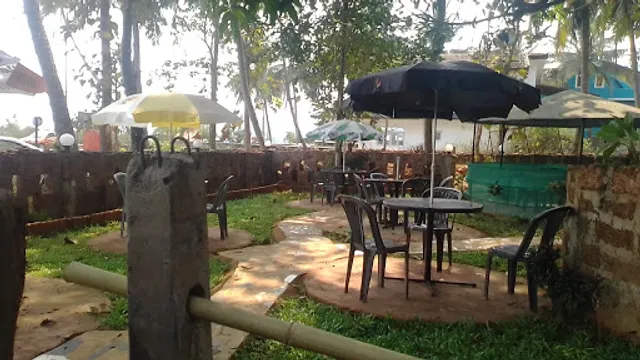 Lake View Bar and Restaurant