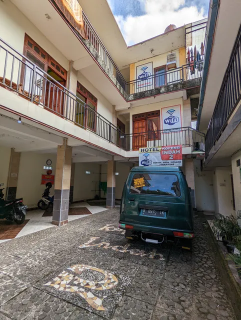 SPOT ON 92667 Hotel Kopeng Indah 1