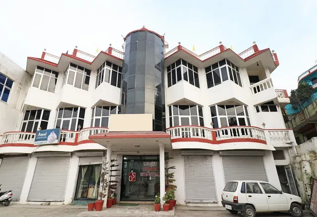 OYO 26893 Grand Sirmaur Chamba