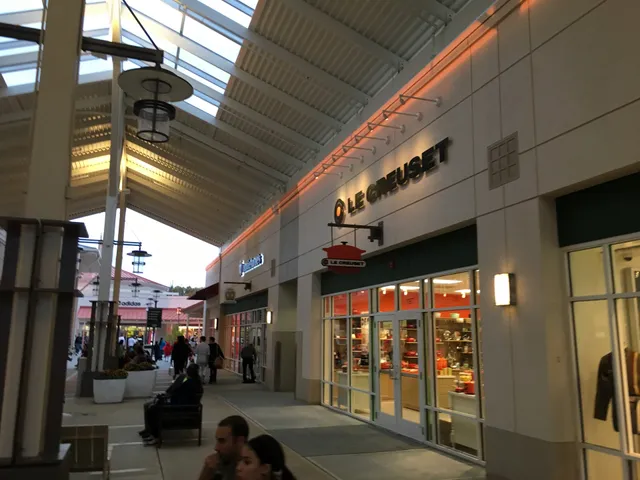 Le Creuset Outlet Store