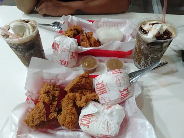 McDonald's Pilar Recto