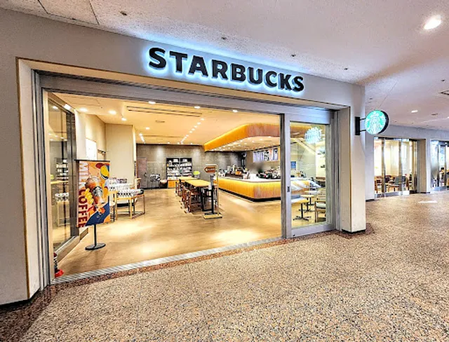 Starbucks Coffee - Yokohama Landmark Plaza