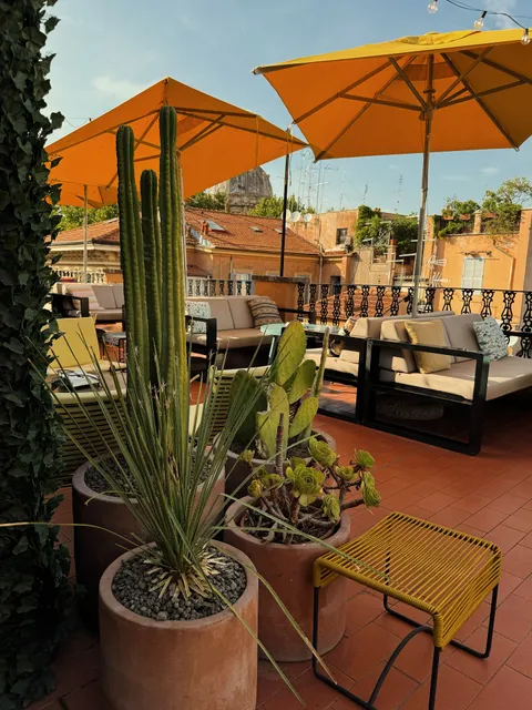 HEY GÜEY • Cocktail Bar Y Taqueria