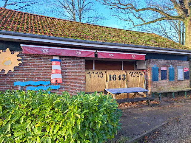 Hollstein's Strand Imbiss "Ihrem Imbiss gleich hinter´m Deich"