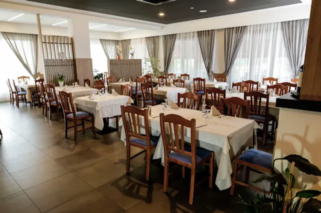 Albergo Ristorante Pizzeria Bar Sottocastello