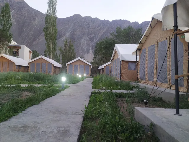 Ldazes Camp Hundar Nubra