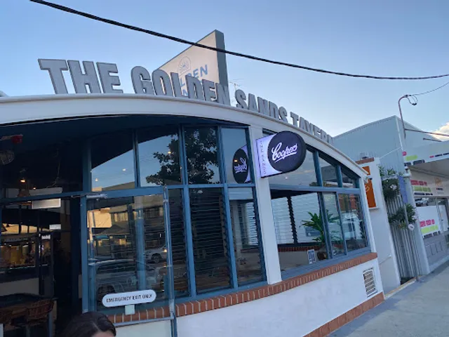 Golden Sands Tavern