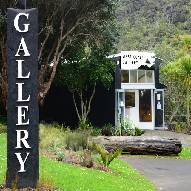 West Coast Gallery - Piha