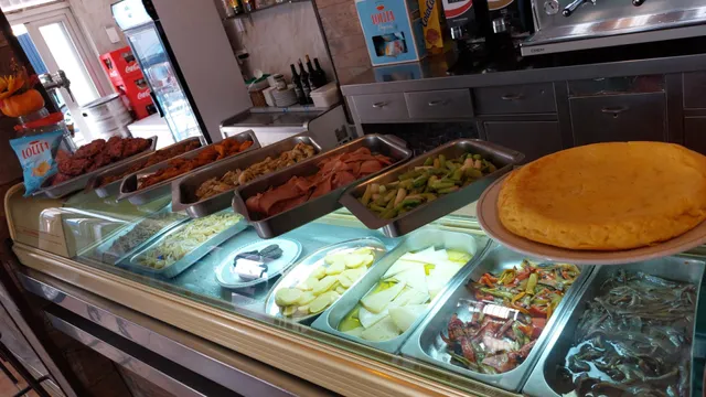 El Jardín Bar - Café - Asador