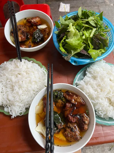 Bún chả que tre