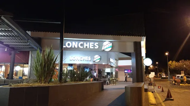 Lonches Karlo's