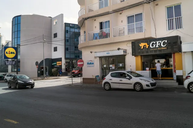 Golden Fried Chicken