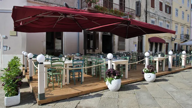 Restaurant "Piazza Nove"