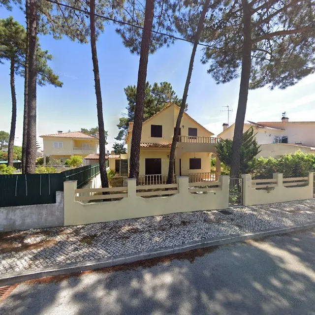 Aroeira Gardens Golf & Beach Villa