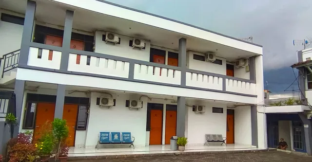 OYO 2418 Sutanto Guest House