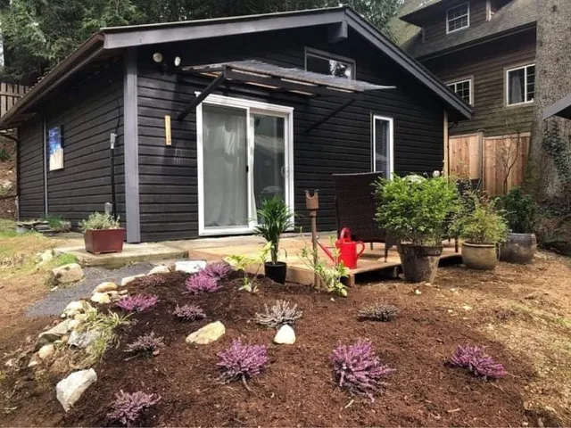 Snugglers Cottage in the Cove