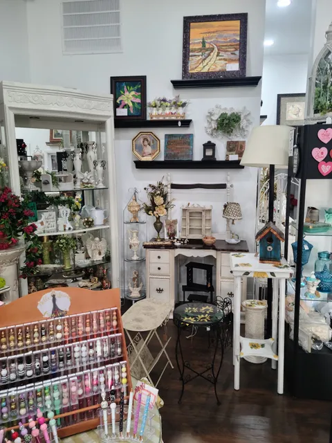 Belle Ladona Creations