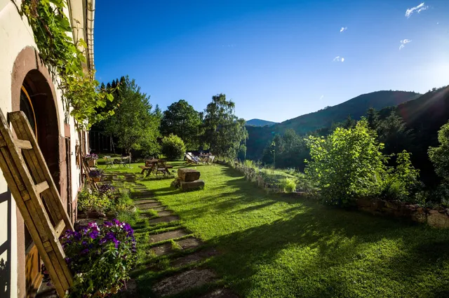 Maison et Table d'Hôtes La Pierre d'Eau