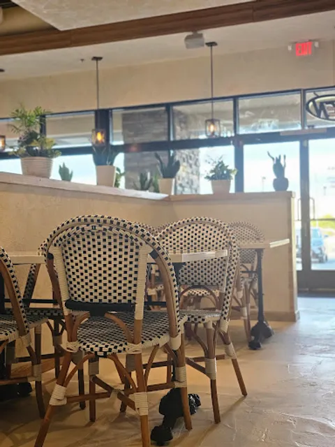 Novella Italian Kitchen , Pizza & Bar