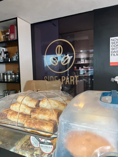 Side Part Cafe
