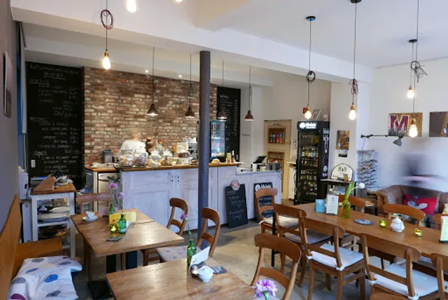 Machina milk & coffee shop